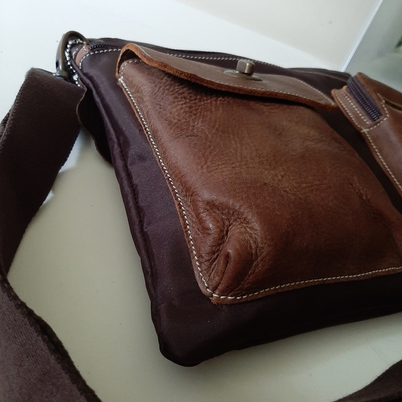 Roots Large Nylon/Leather Village Crossbody Bag - Picture 10 of 13